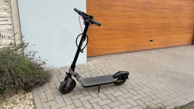 Elektrická koloběžka Segway E3 PRO