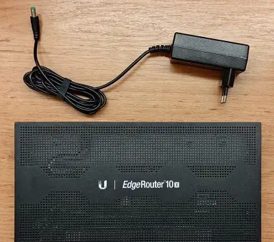 Ubiquiti UISP EdgeRouter 10X (ER-10X) - Kompletni baleni