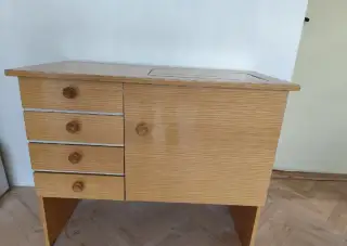 Šicí stroj
