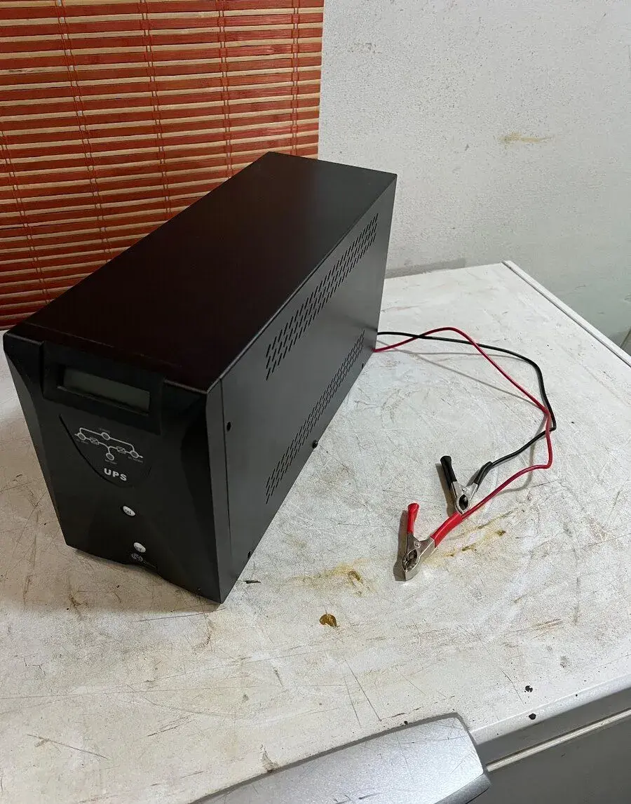 UPS na autobaterii 24V, 2000VA