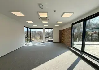 Pronájem kancelářského prostoru – 92 m2, Bučiska, Rožnov pod