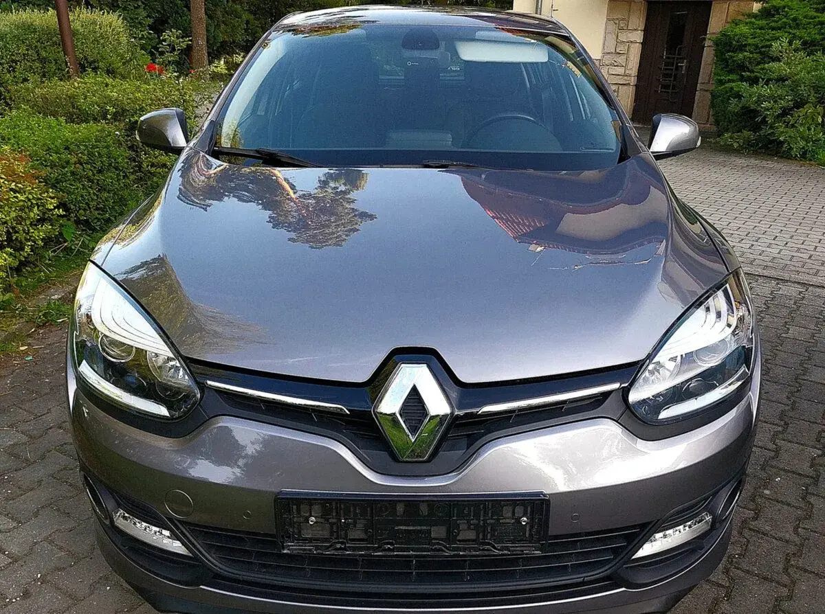 Renault MEGANE – 2014, 10 000 km