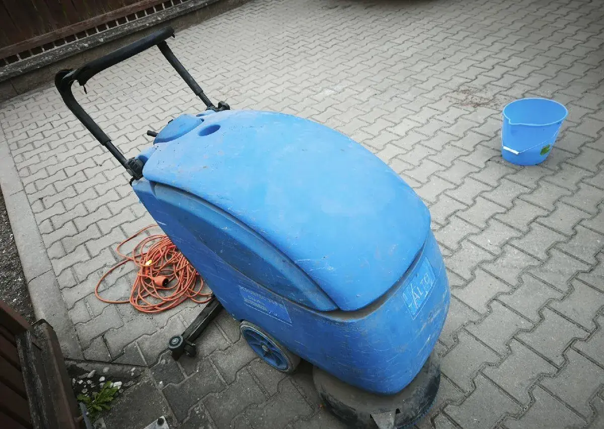 Podlahový mycí stroj Nilfisk-Alto Scrubtec 343 E – kabelový