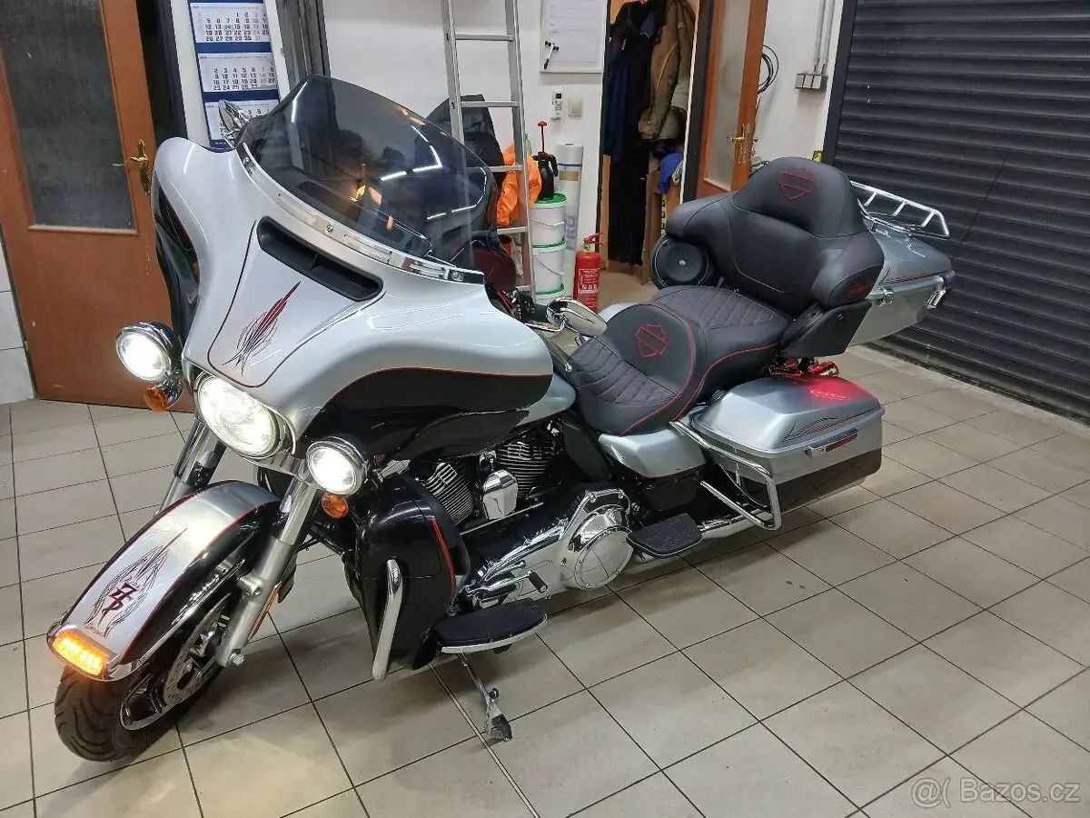HARLEY DAVIDSON ELECTRA GLIDE