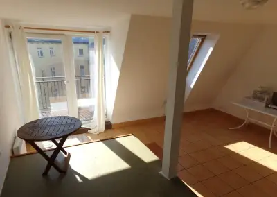 Pronájem bytu 2+kk s balkonem, Podnásepní, 50m2