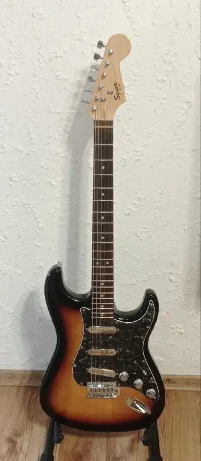 Squaier by Fender vintage