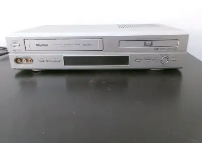 Combo VHS / CD /MP3 Maxton.