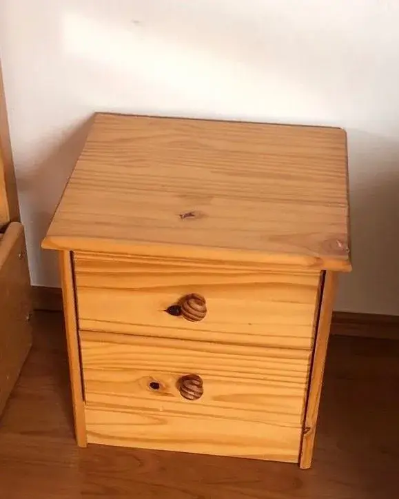 2x noční stolek