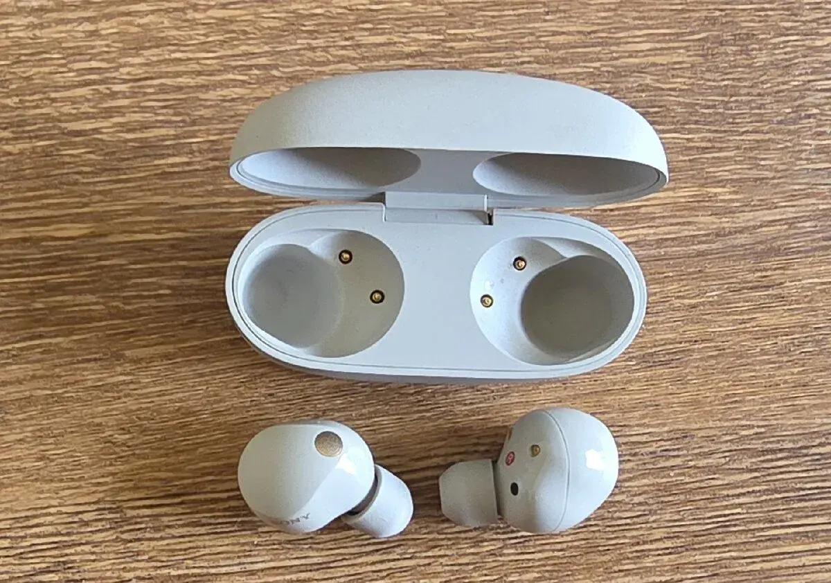 bezdrátová sluchátka Sony WF-1000XM5