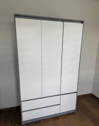 Šatní skříň billund