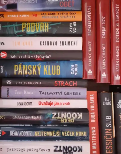 Různé knihy, i cizojazyčné