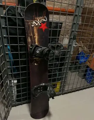 Snowboard + vázání + boty