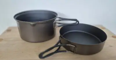 Nový titaniový hrnec s víkem - 1650 ml
