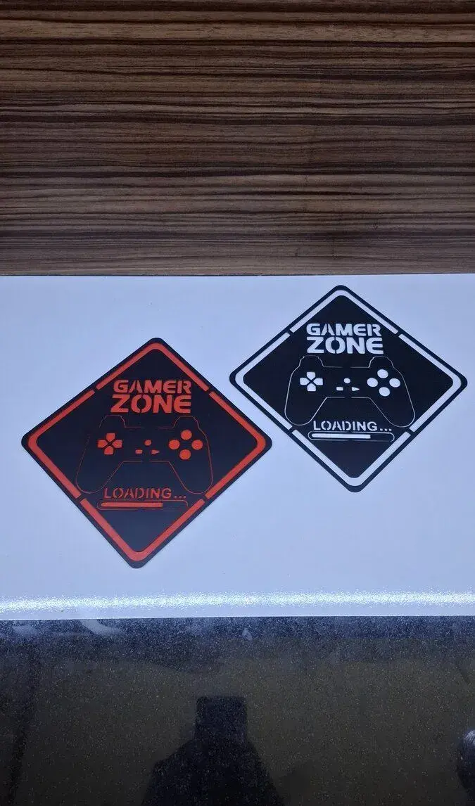 Kovová cedulka Game Zone