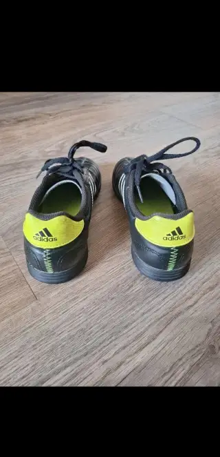 Turfy adidas 37 1/3