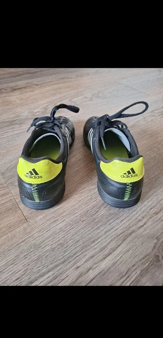 Turfy adidas 37 1/3