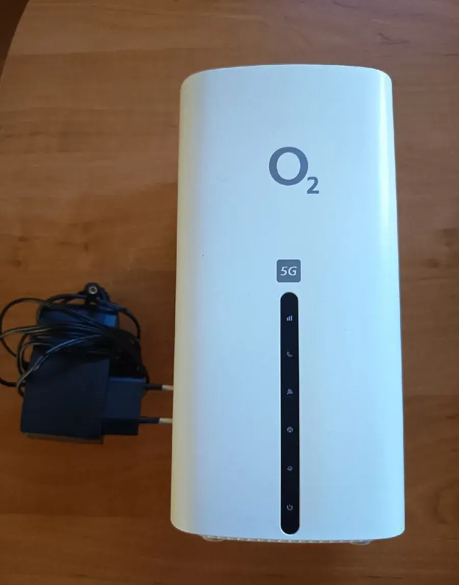 5G modem/router TP-Link Aginet NX510v (O2 5G Box).