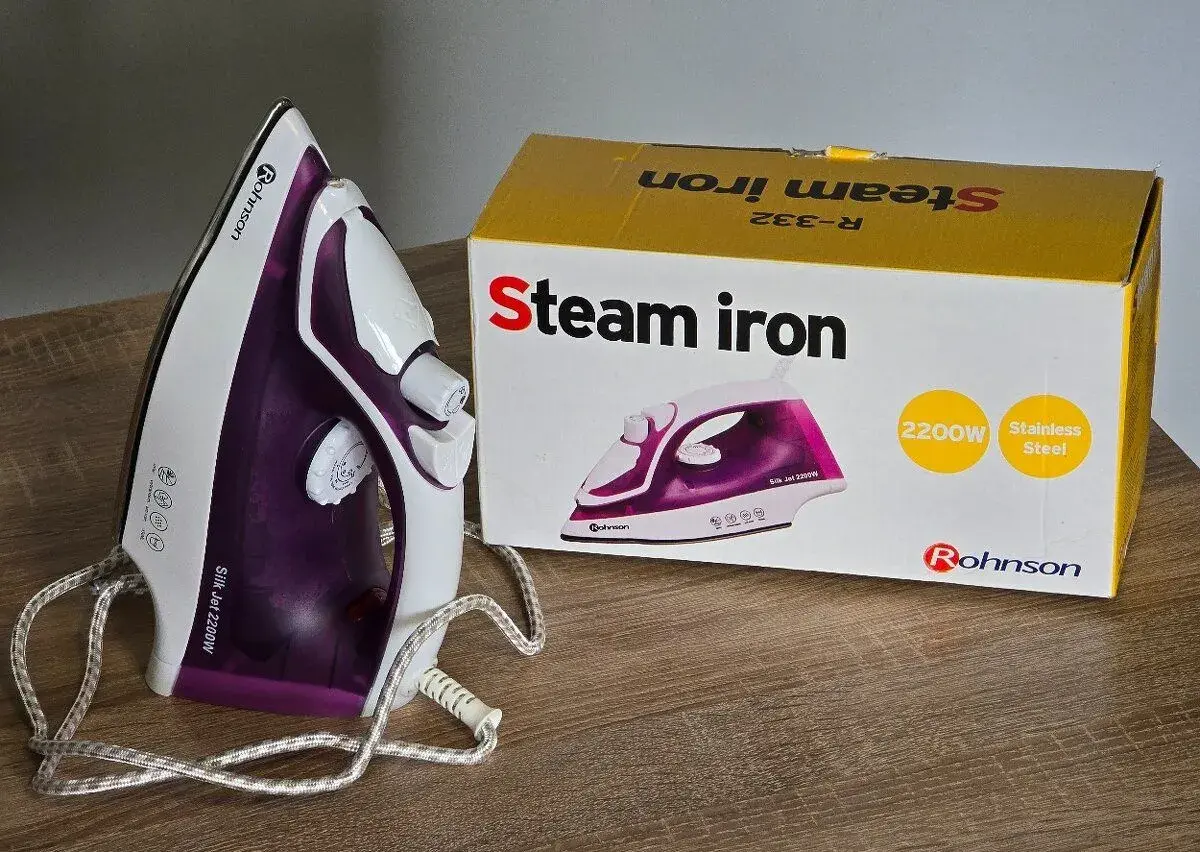Parní žehlička Rohnson Silk Jet 2200W