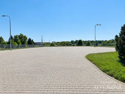 Pronájem zpevněné plochy, 1700 m2 - Vlčkovická