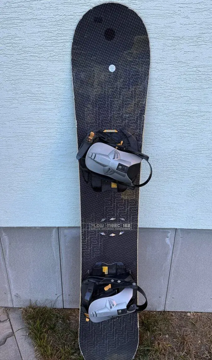 Snowboard Flow 162cm s vázáním Head
