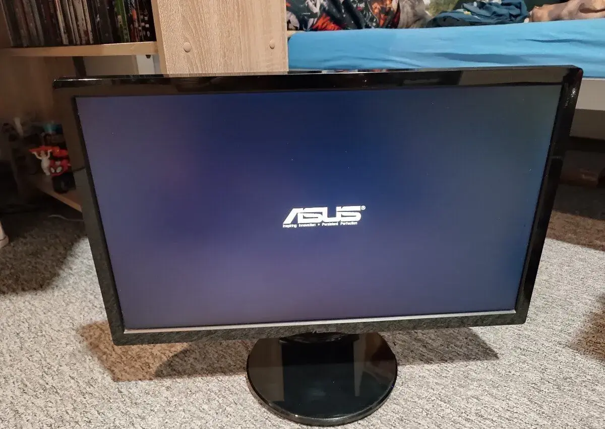 Monitor Asus full HD
