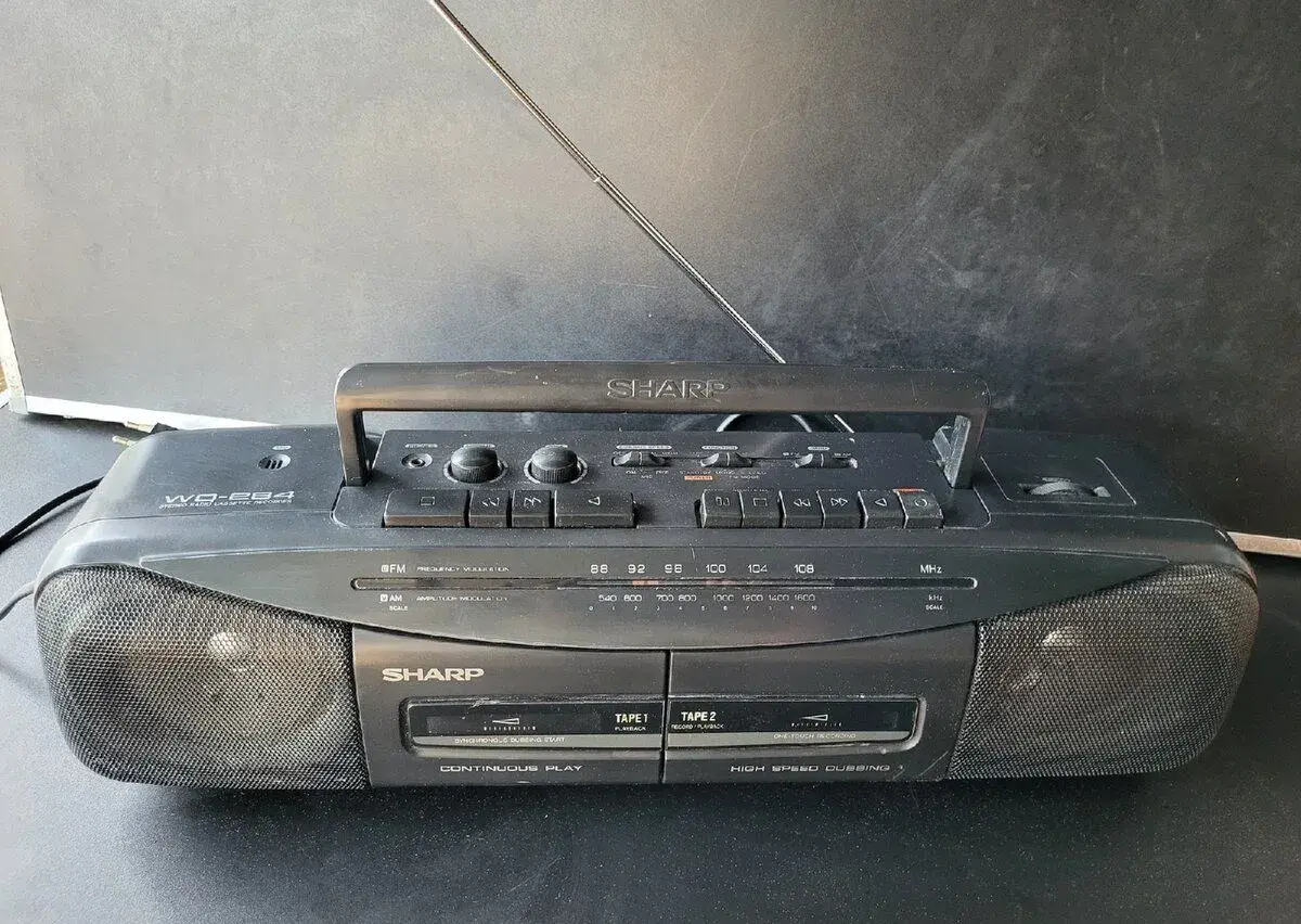 Radiomagnetofon SHARP