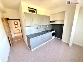 Pronájem bytu 3+1, 88 m², Tursko