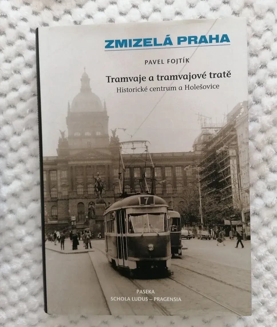 Kniha. Zmizela Praha