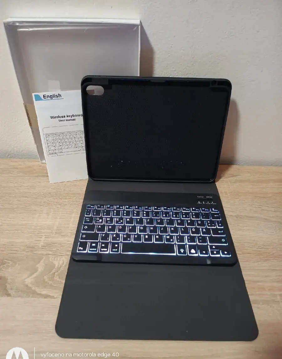 NOVÁ bluetooth klávesnice +pouzdro iPad 10,9'