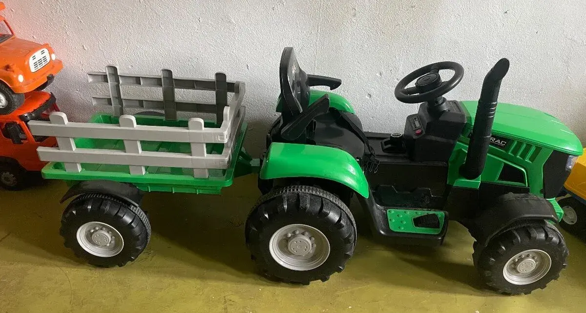 Dětský traktor