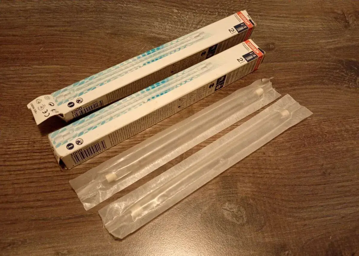 2x halogenová žárovka, 230V, 1000W