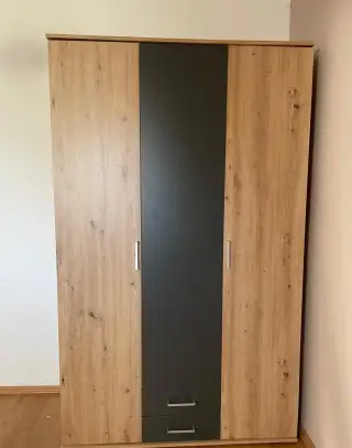 Šatní skříň