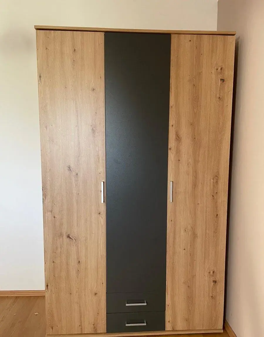 Šatní skříň