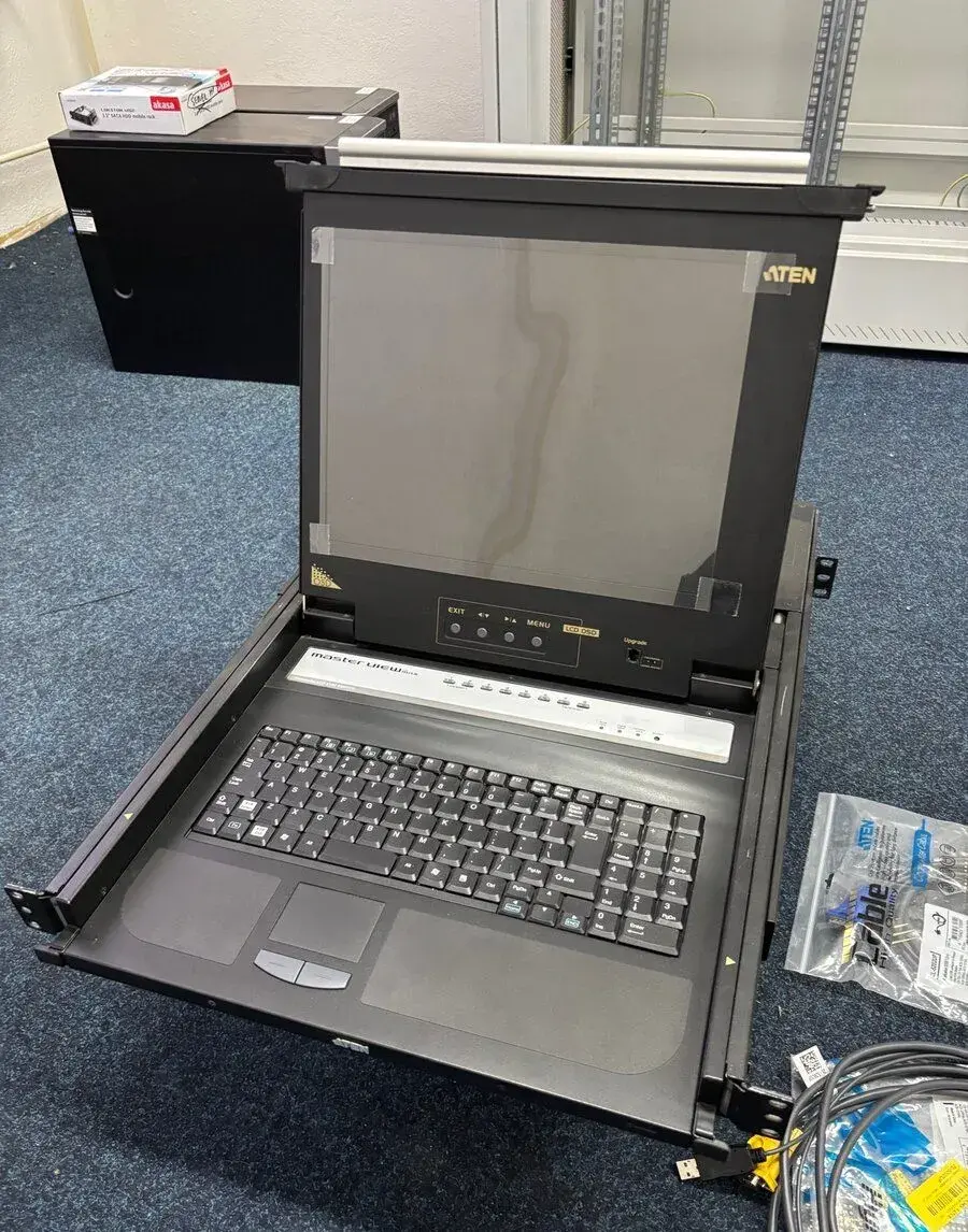 KVM Aten Master view max