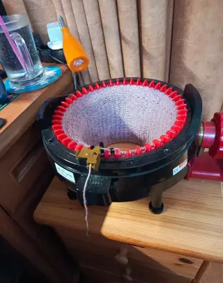 Pletací mlýnek + elektromotorek