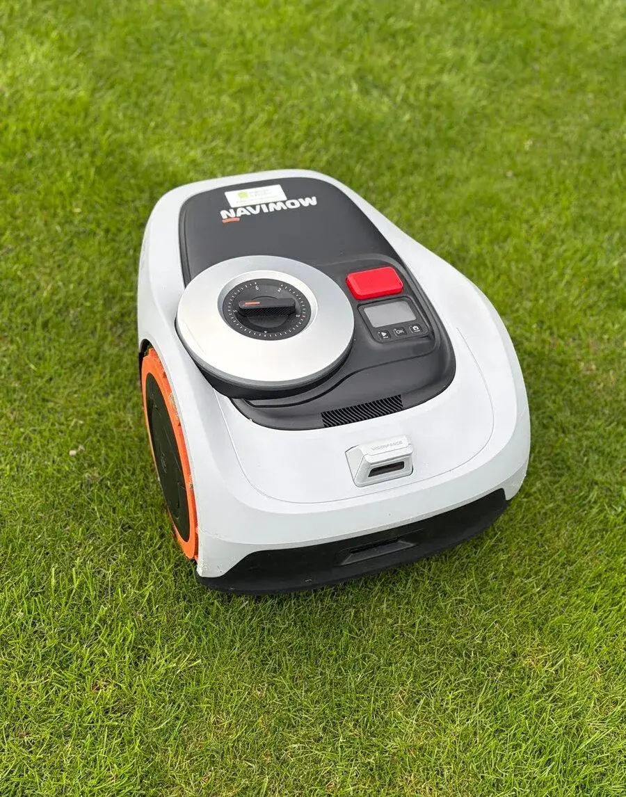 Robotická sekačka Segway Navimow i210E AWD