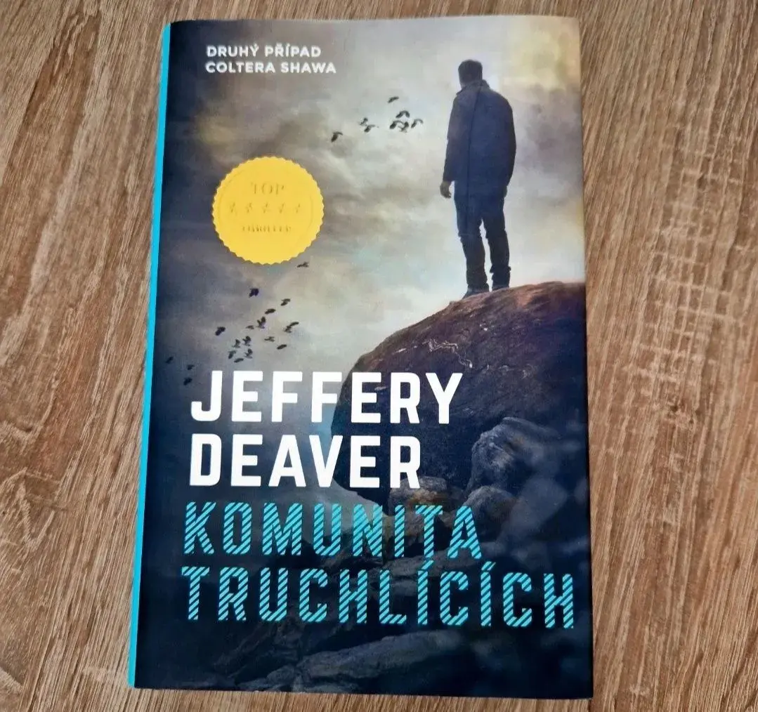 Kniha Komunita truchlících, Jeffery Deaver