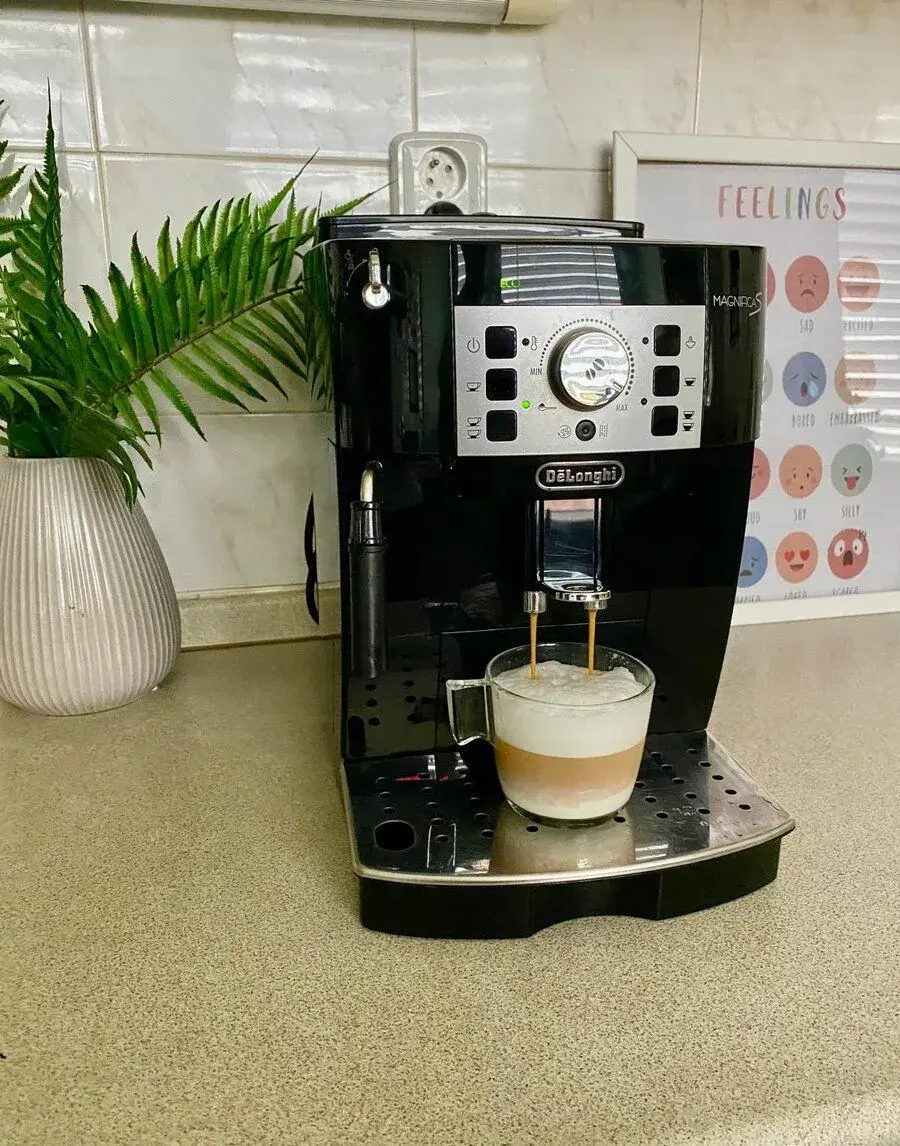 Kávovar DeLonghi Magnifica S
