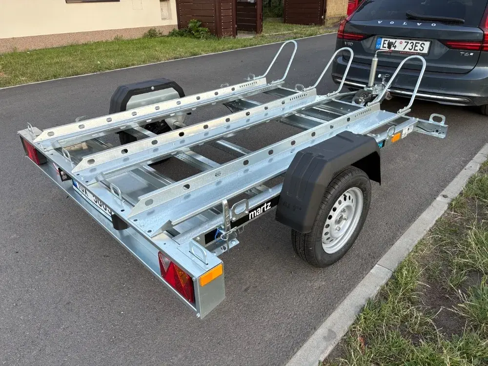 Přepravník vozík/přívěs na 3 motocykly