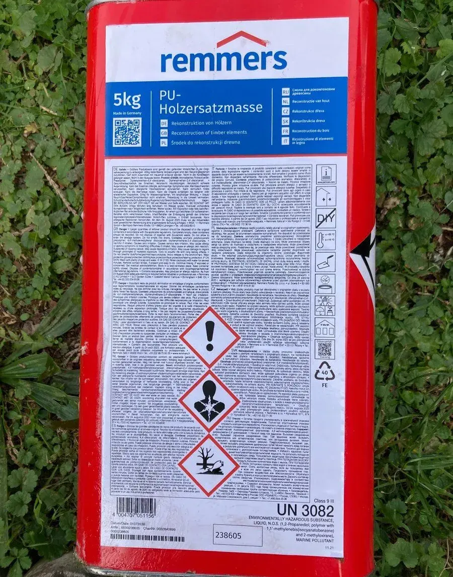 Remmers Holzfestigung 0,3 l + Holzersatzmasse 2386, 3 kg – P