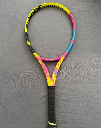 Tenisovou raketu Babolat pure aero rafa origin