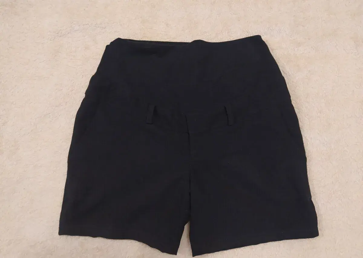 Plátěné těhotenské kraťasy H&M Mama 36