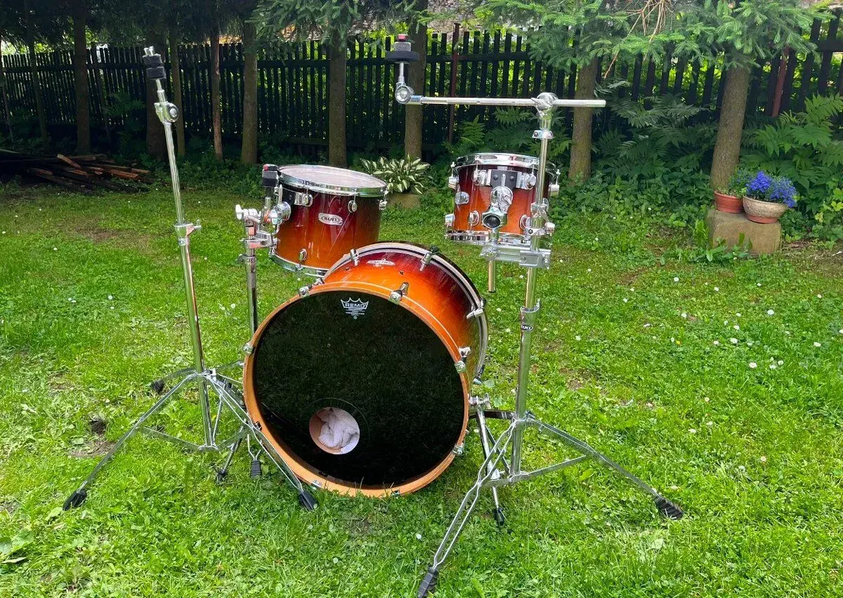 Javorové Mapex ProM včetně obalů 22+10+14" + 3x stoja