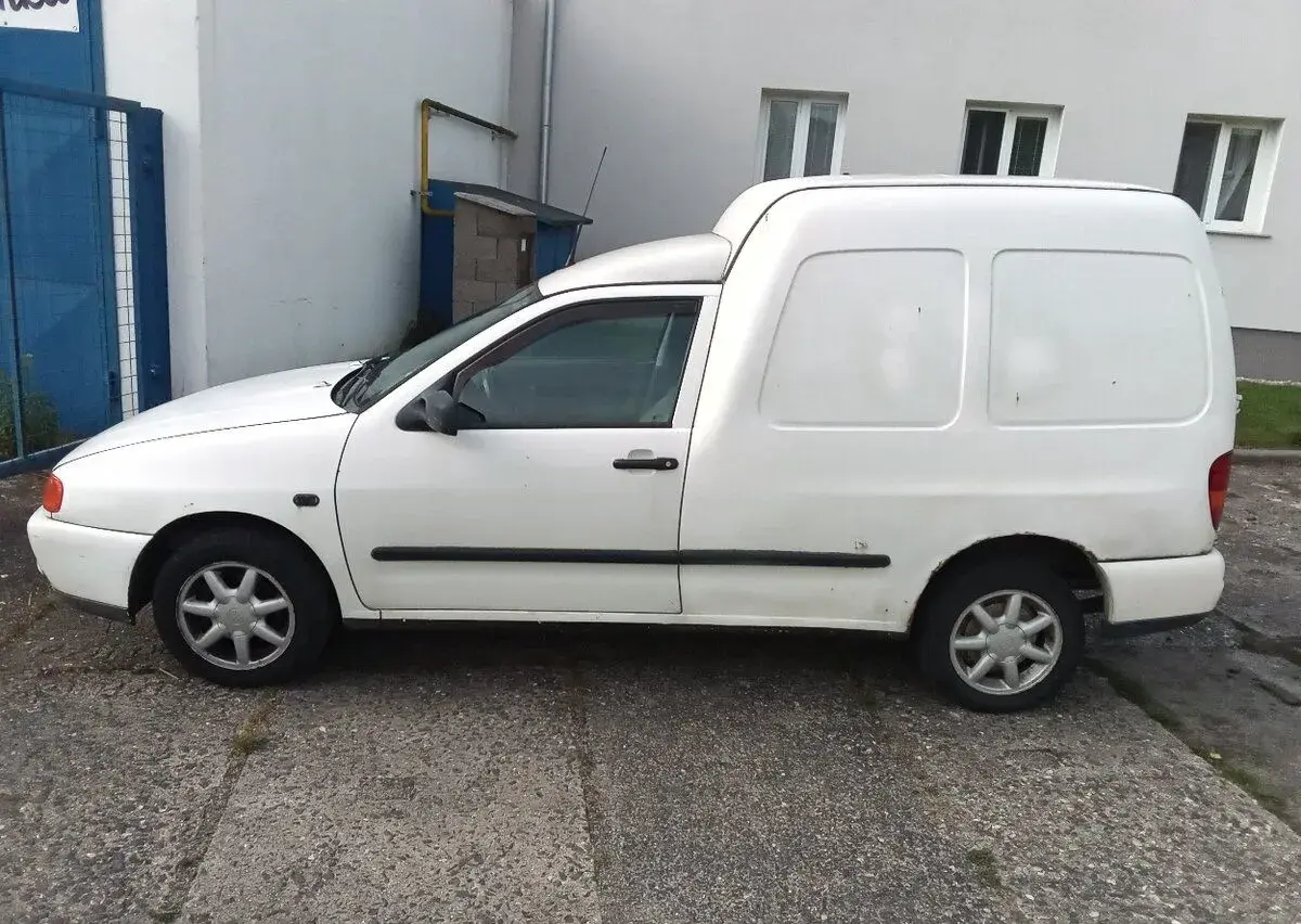 Volkswagen Caddy – 2000, 288 500 km