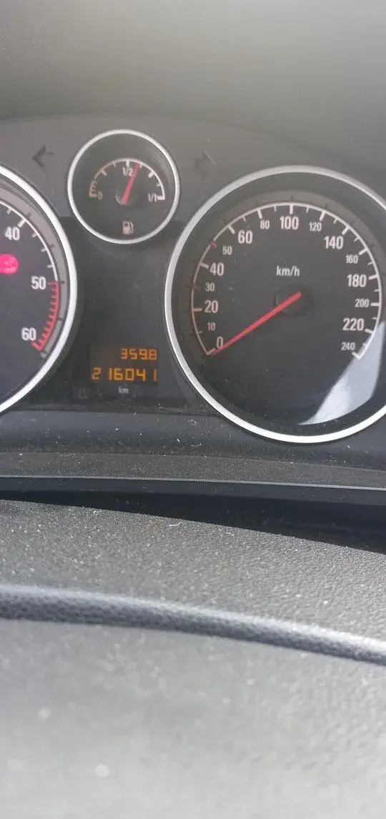 Opel Zafira – 2010, 216 000 km