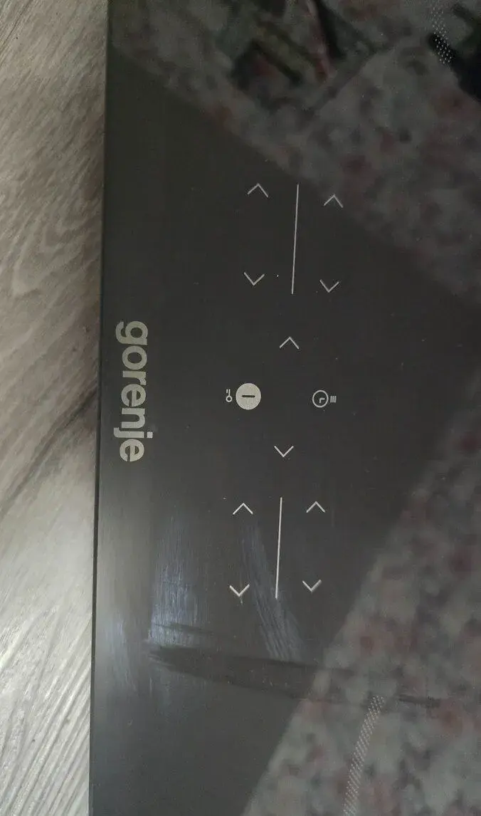 Indukční varnou desku Gorenje GI6401BSC