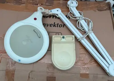 Lupa Daylight na kloubovém rameni