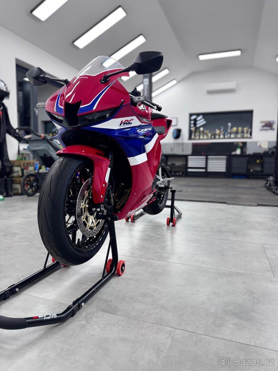 Honda CBR 600 rr pc 69 2025 Akrapovic 1200km
