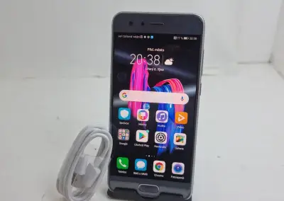 Honor 9 4/64gb silver. Záruka 6 měsíců.