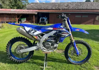 Yamaha YZ450f, výměna